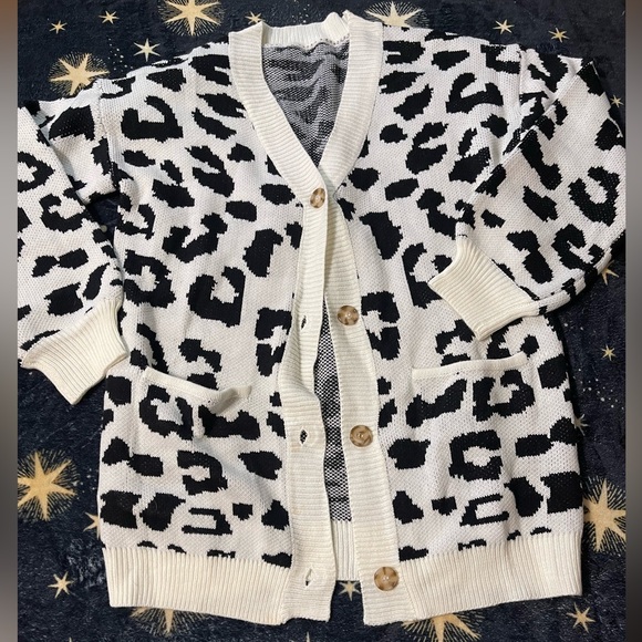 Source Unknown Sweaters - Animal print cardigan sweater size Medium NWOT